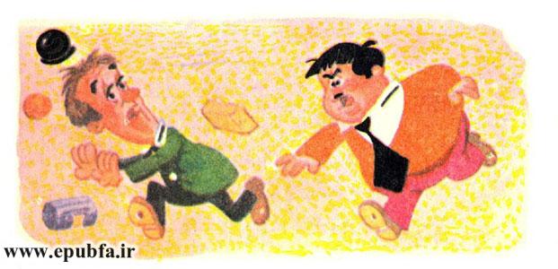 هر چه دم دستش میآمد بهطرف او پرت میکرد!